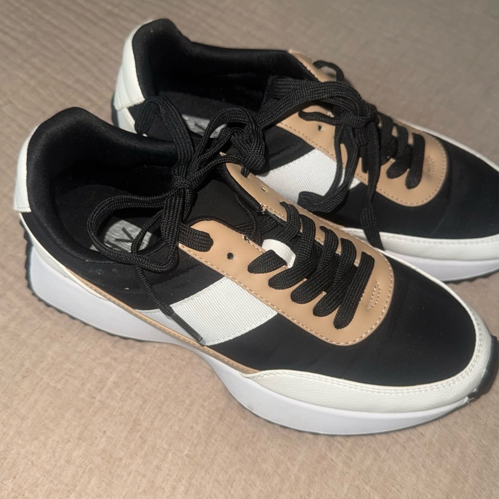 Stylish Black and Tan Sneakers